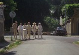 Фильм Клетка для чудаков 2 / La cage aux folles II (1980) - cцена 7