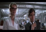 Фильм Джеймс Бонд - 007 : Искры из глаз / The Living Daylights (1987) - cцена 4