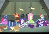 Мультфильм Девочки из Эквестрии - Радужный рок / Equestria Girls - Rainbow Rocks (2014) - cцена 2